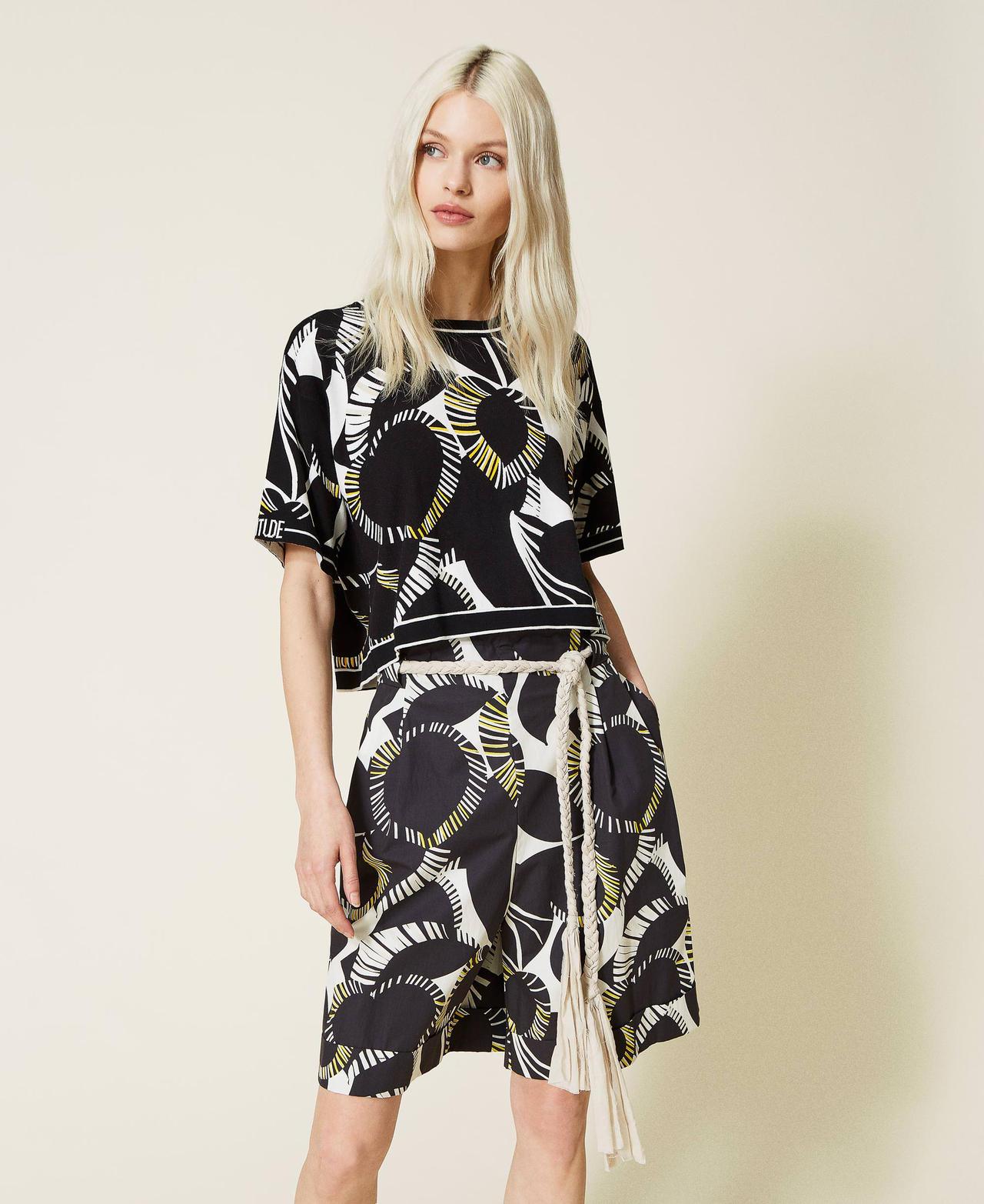 Printed poplin Bermuda shorts