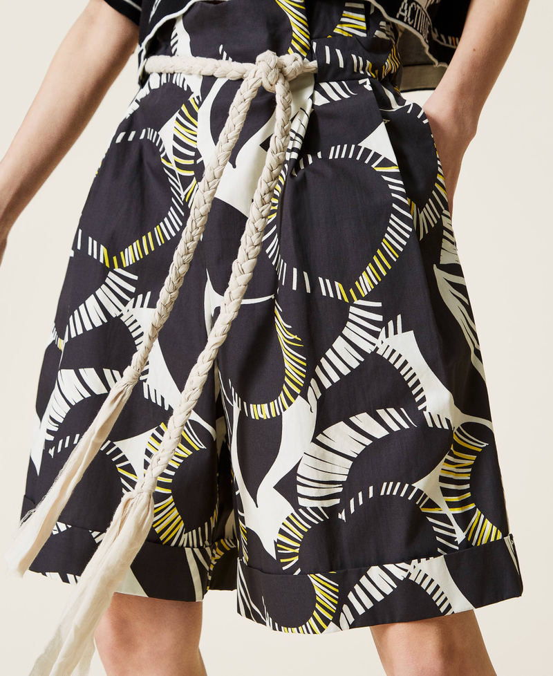 Printed poplin Bermuda shorts