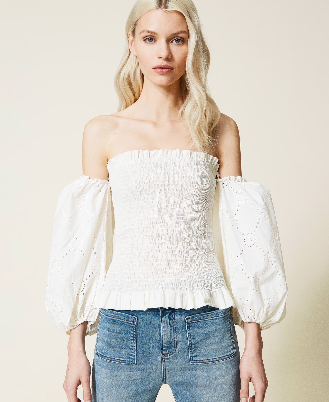 Blouse avec manches en broderie anglaise