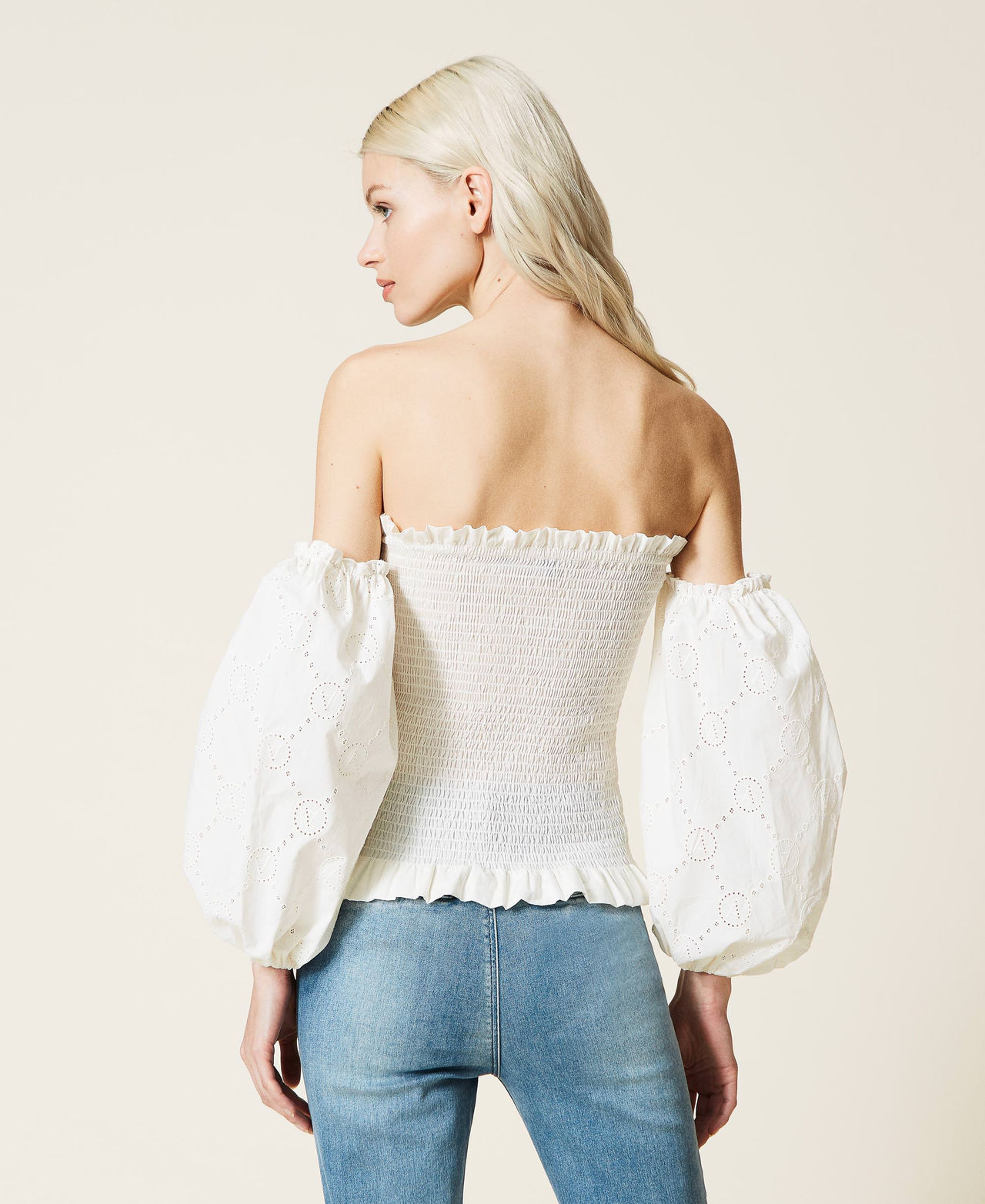 Blouse with broderie anglaise sleeves White Gardenia Woman 221AT2662-03
