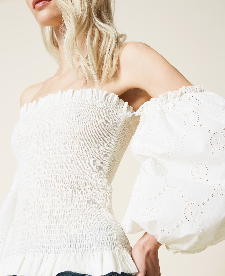 Blouse avec manches en broderie anglaise
