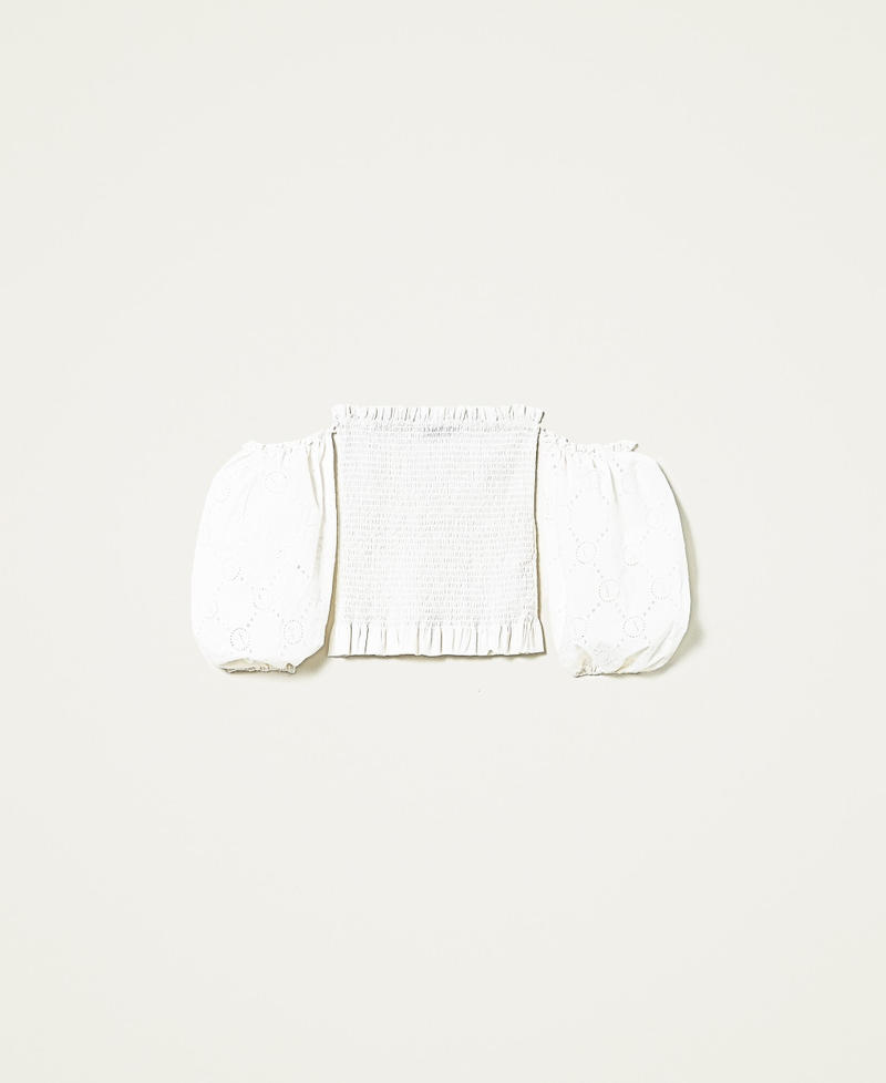 Blusa con maniche in sangallo