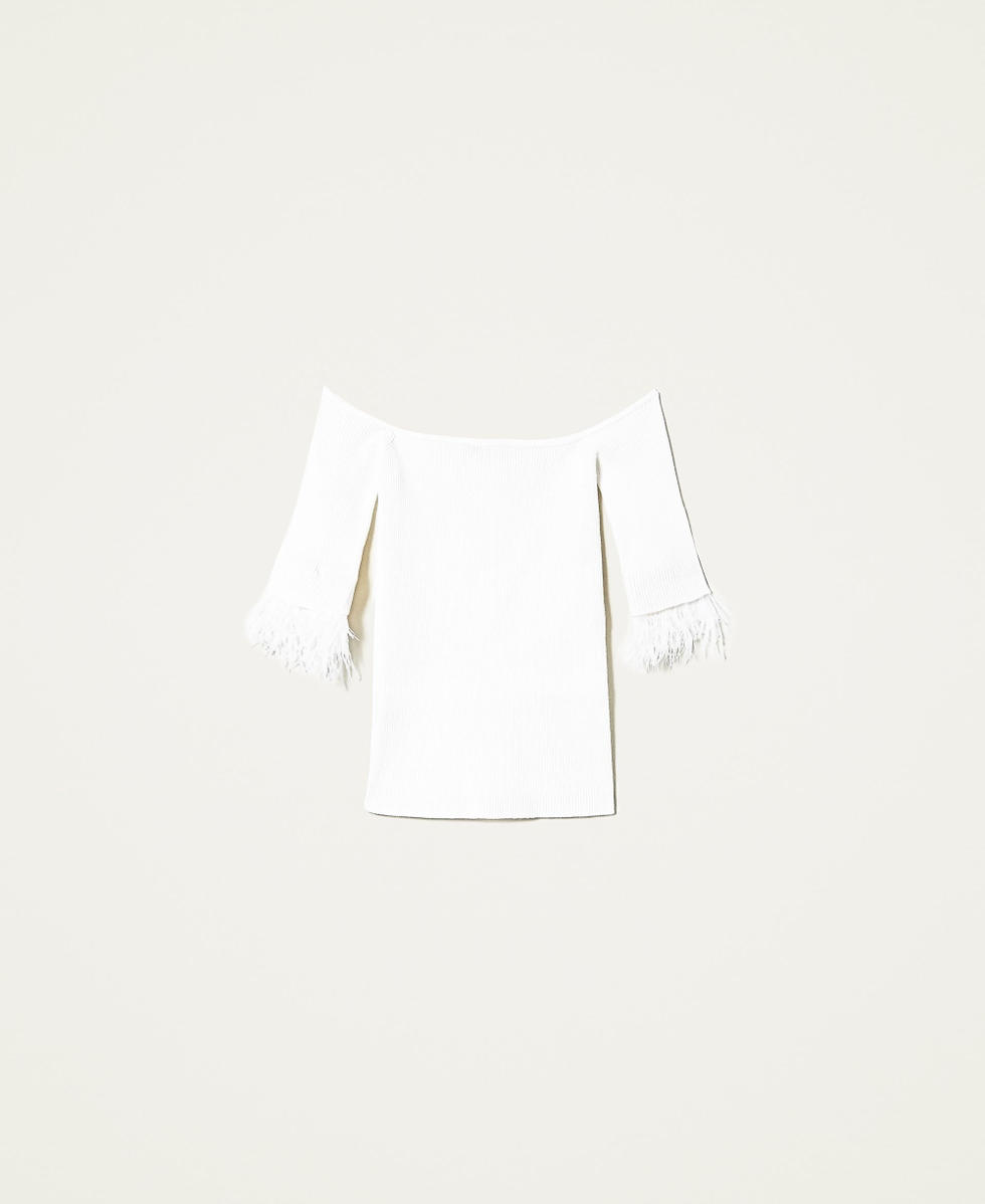 Maglia fitted a costine con piume