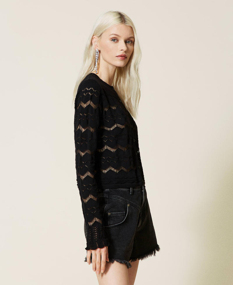 Figurbetonter Strickcardigan mit Musterung