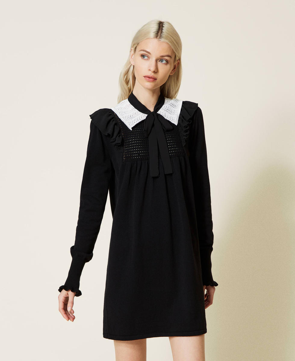 Knit dress with removable collar