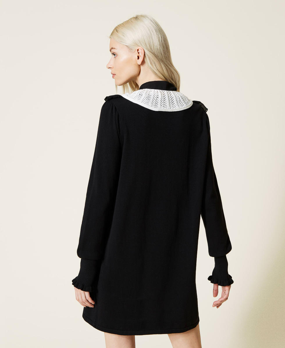 Knit dress with removable collar