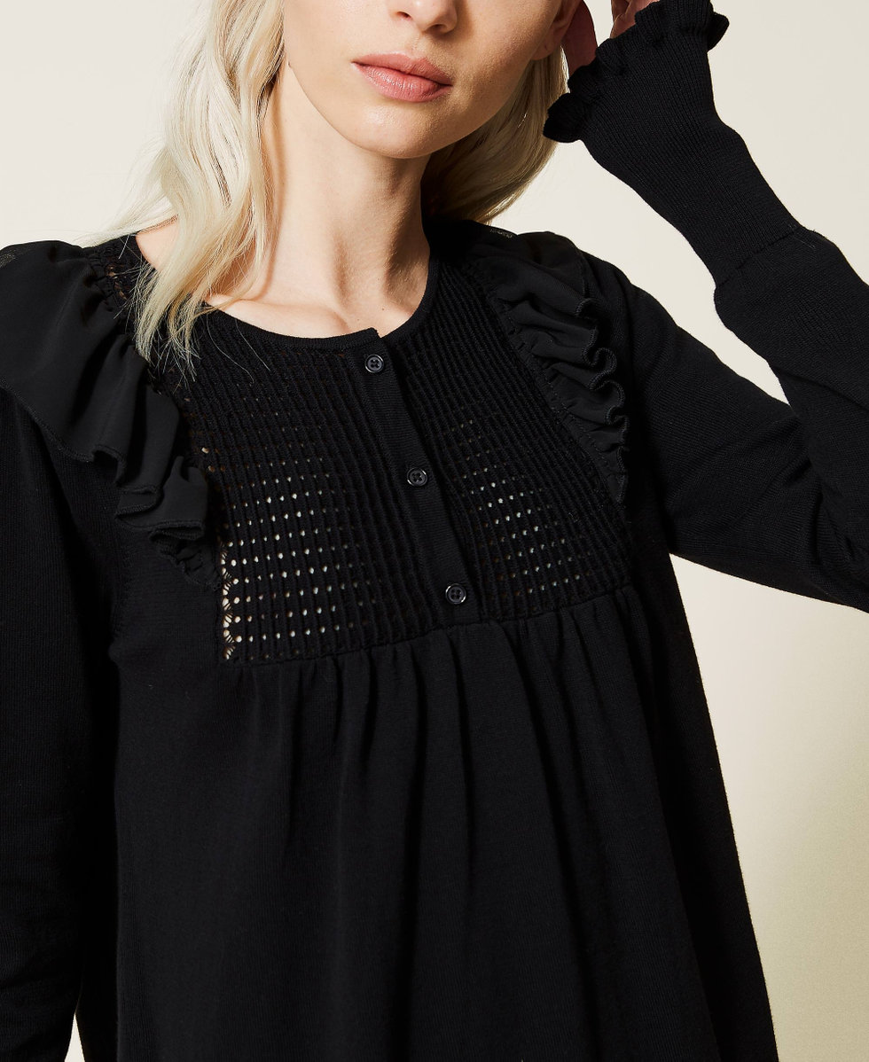 Knit dress with removable collar