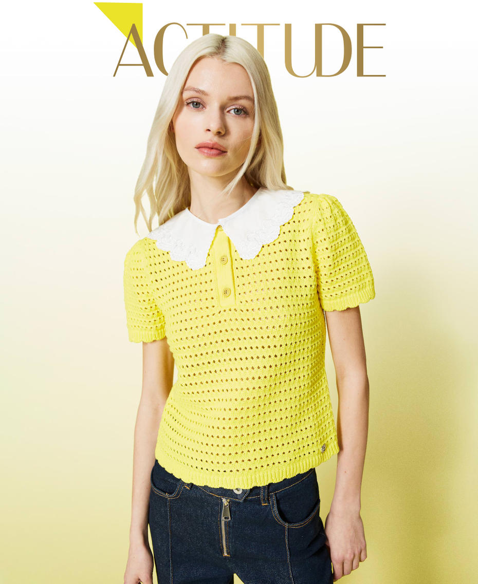 Regular jumper with removable collar