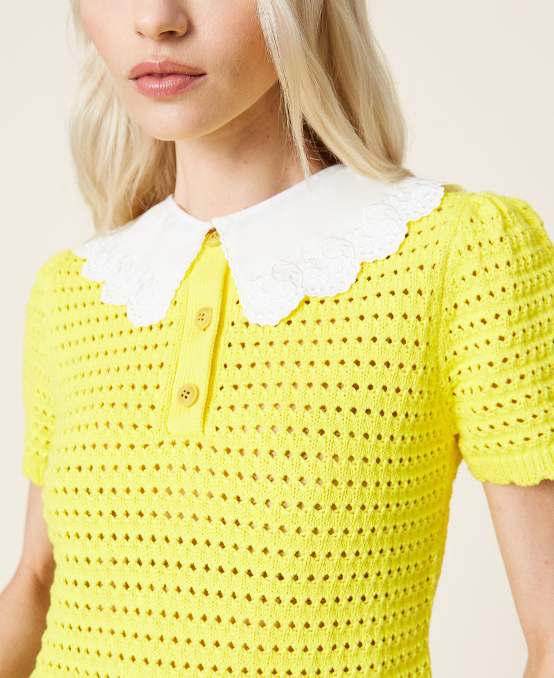 Regular jumper with removable collar