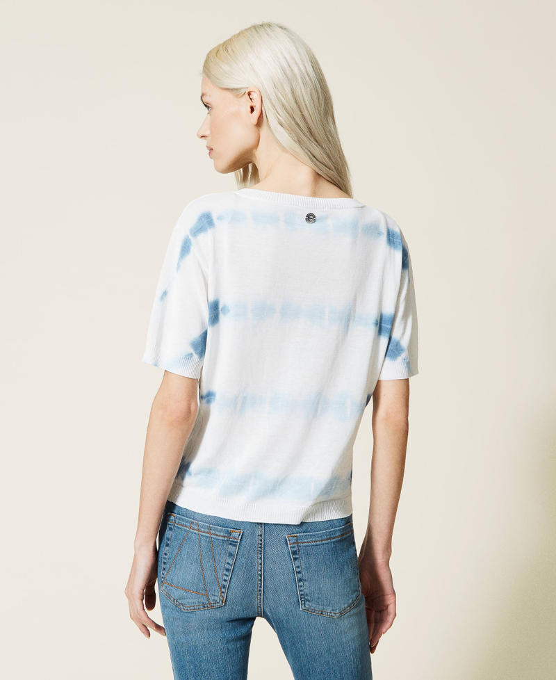 Pull &agrave; manches courtes avec tie and dye r&eacute;alis&eacute; &agrave; la main