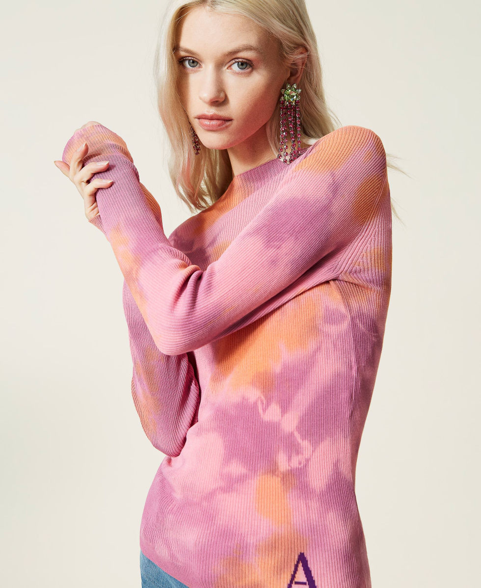 Fitted jumper with handmade tie-dye