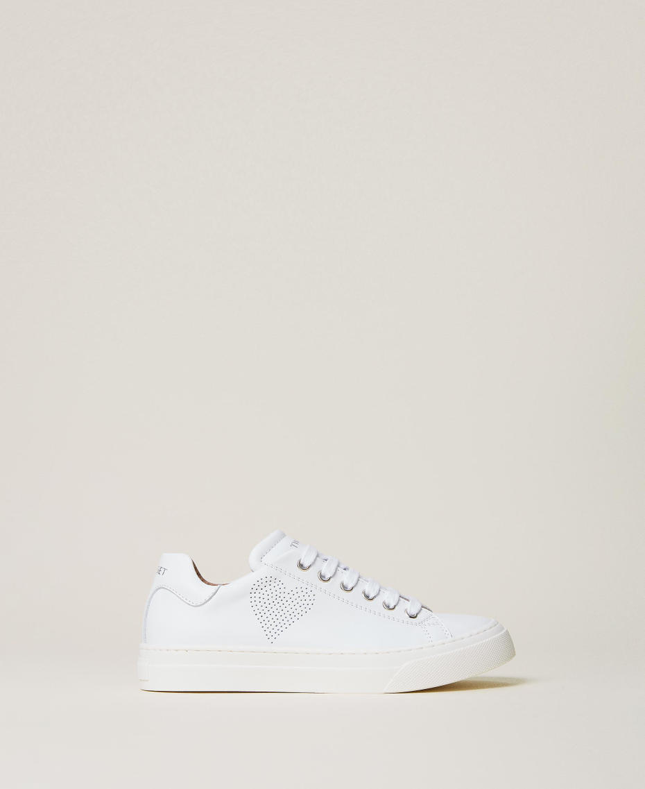 Leather trainers with openwork heart White Girl 221GCJ020-01