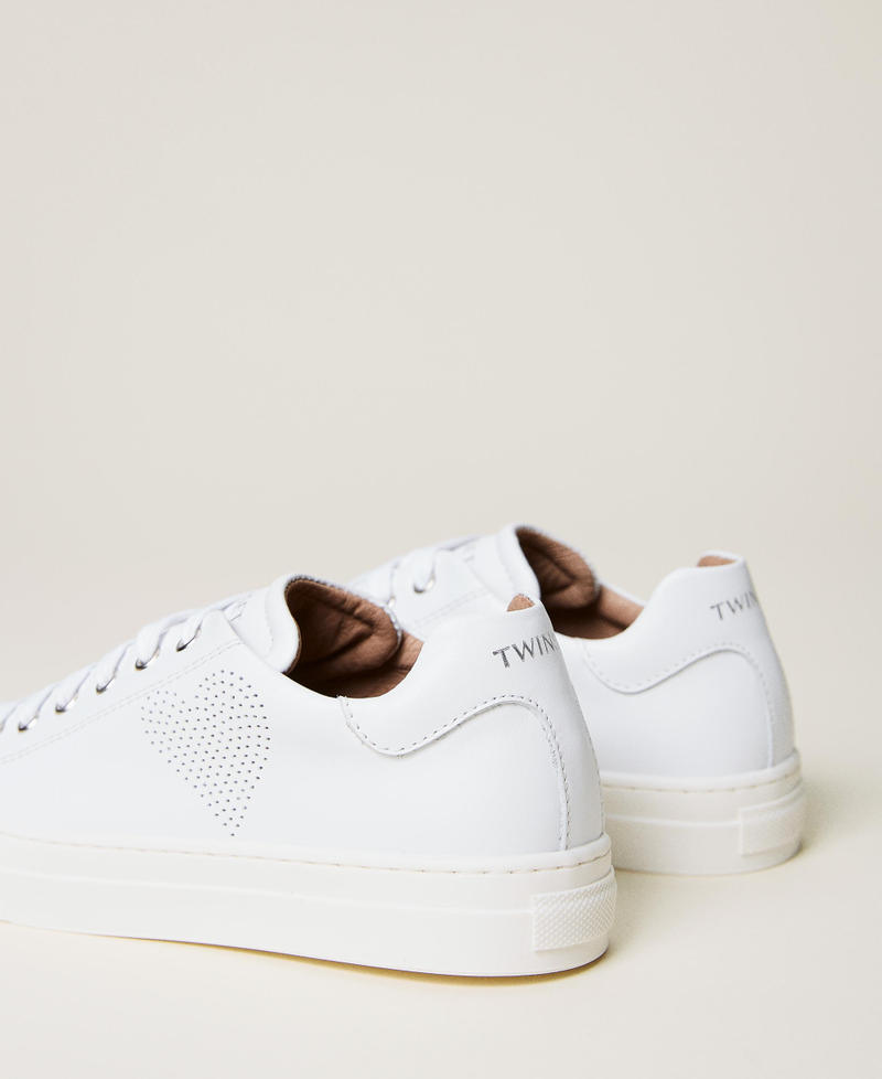 Leather trainers with openwork heart White Girl 221GCJ020-03