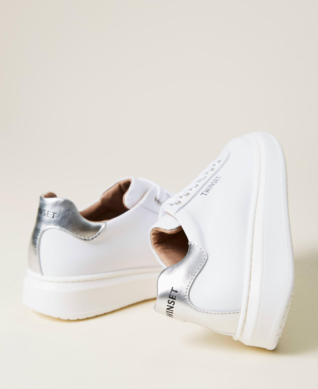 Leather trainers with logo White Girl 221GCJ022-02