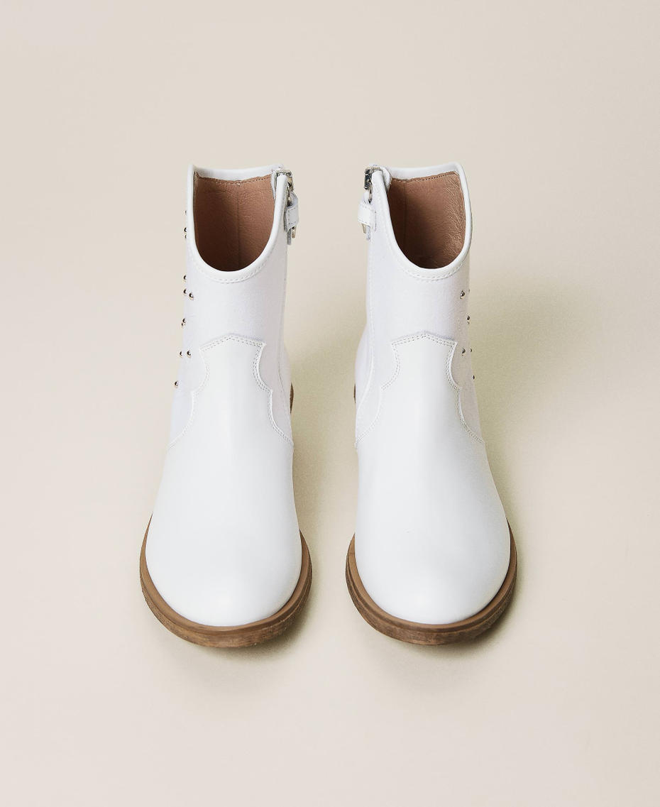 Leather ankle boots with pearls White Snow Girl 221GCJ060-05