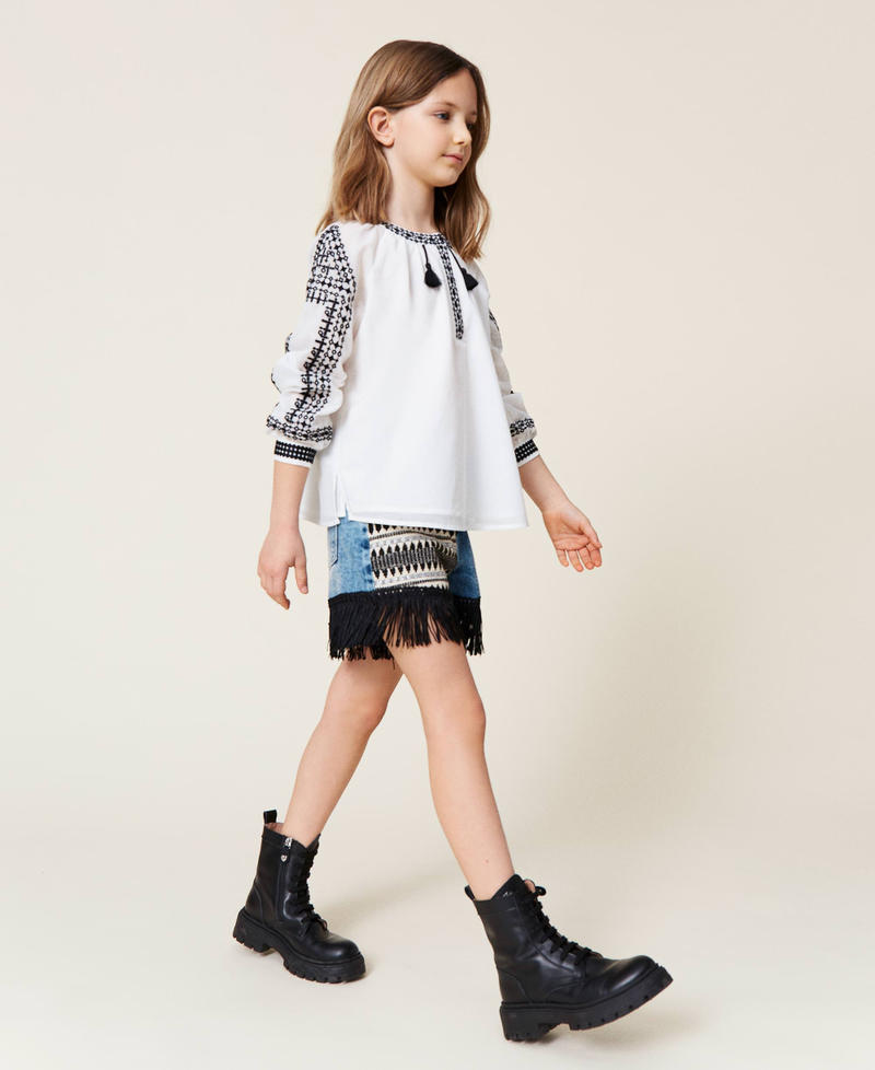 Muslin blouse with embroidery