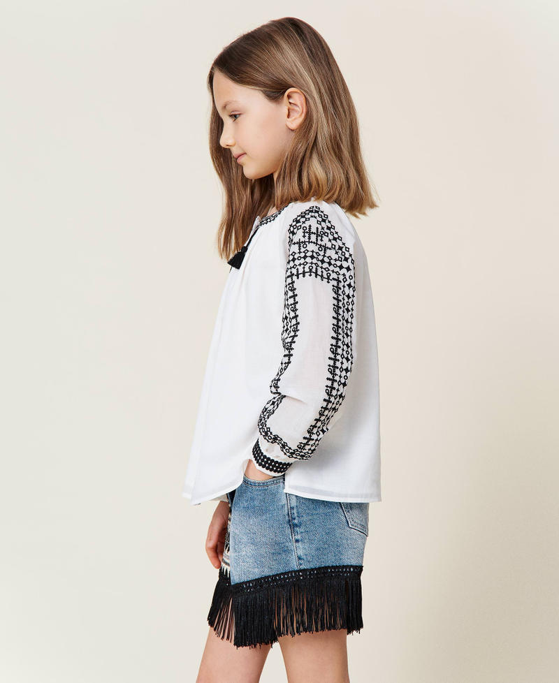 Muslin blouse with embroidery