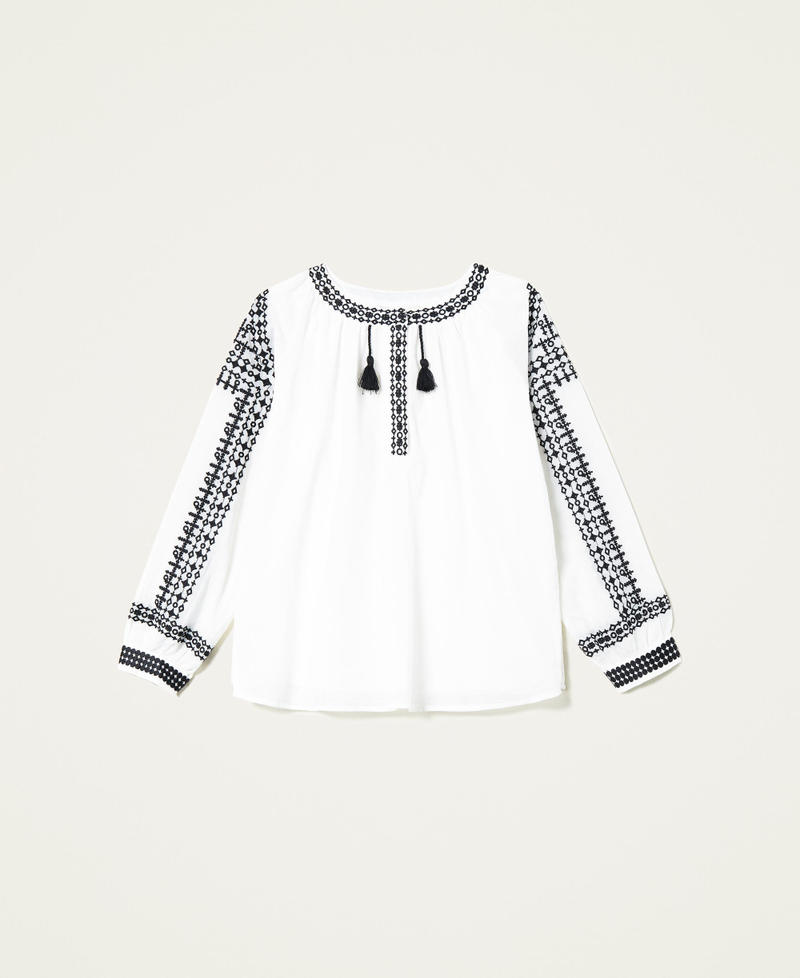 Muslin blouse with embroidery