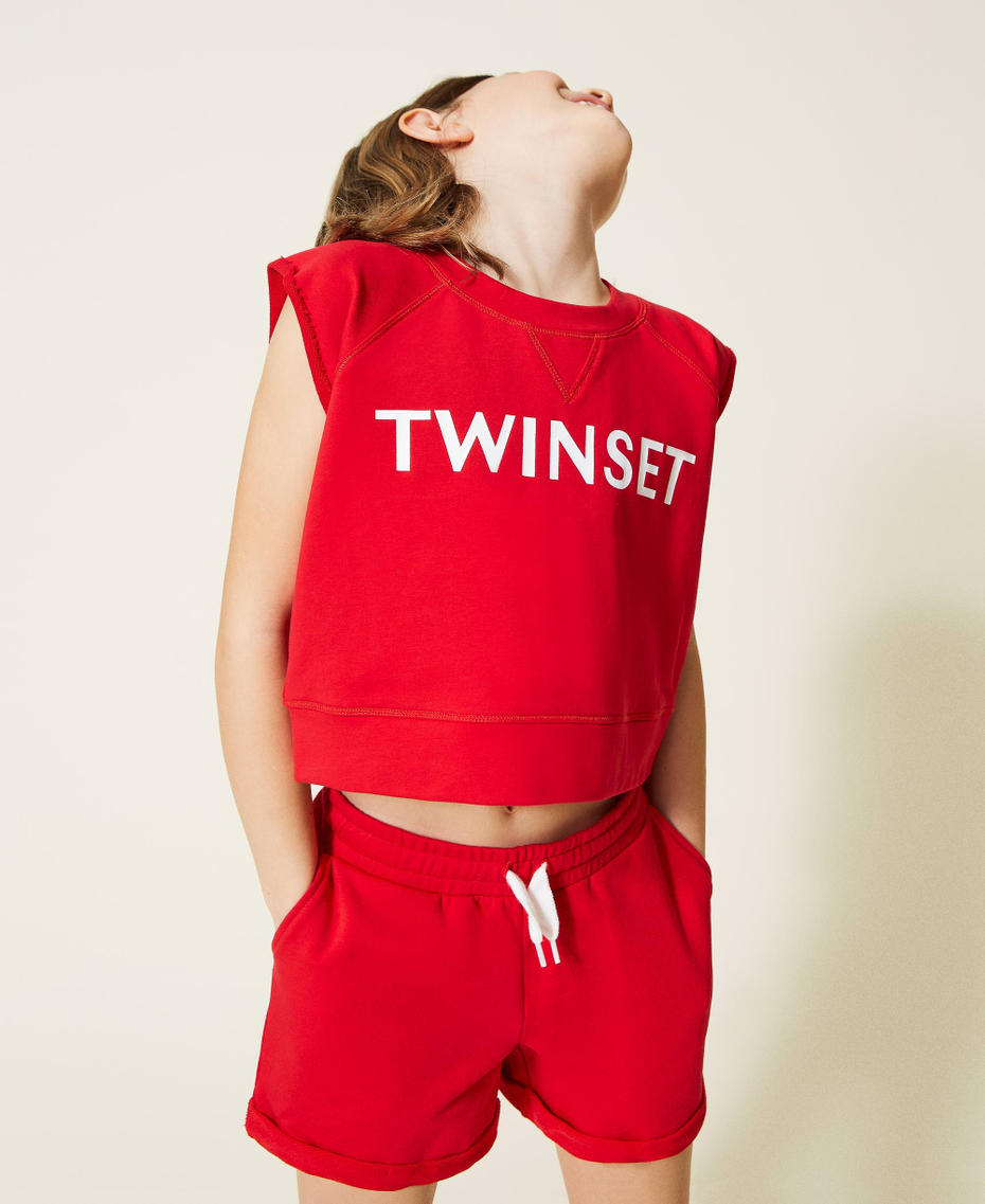 Felpa con logo e shorts