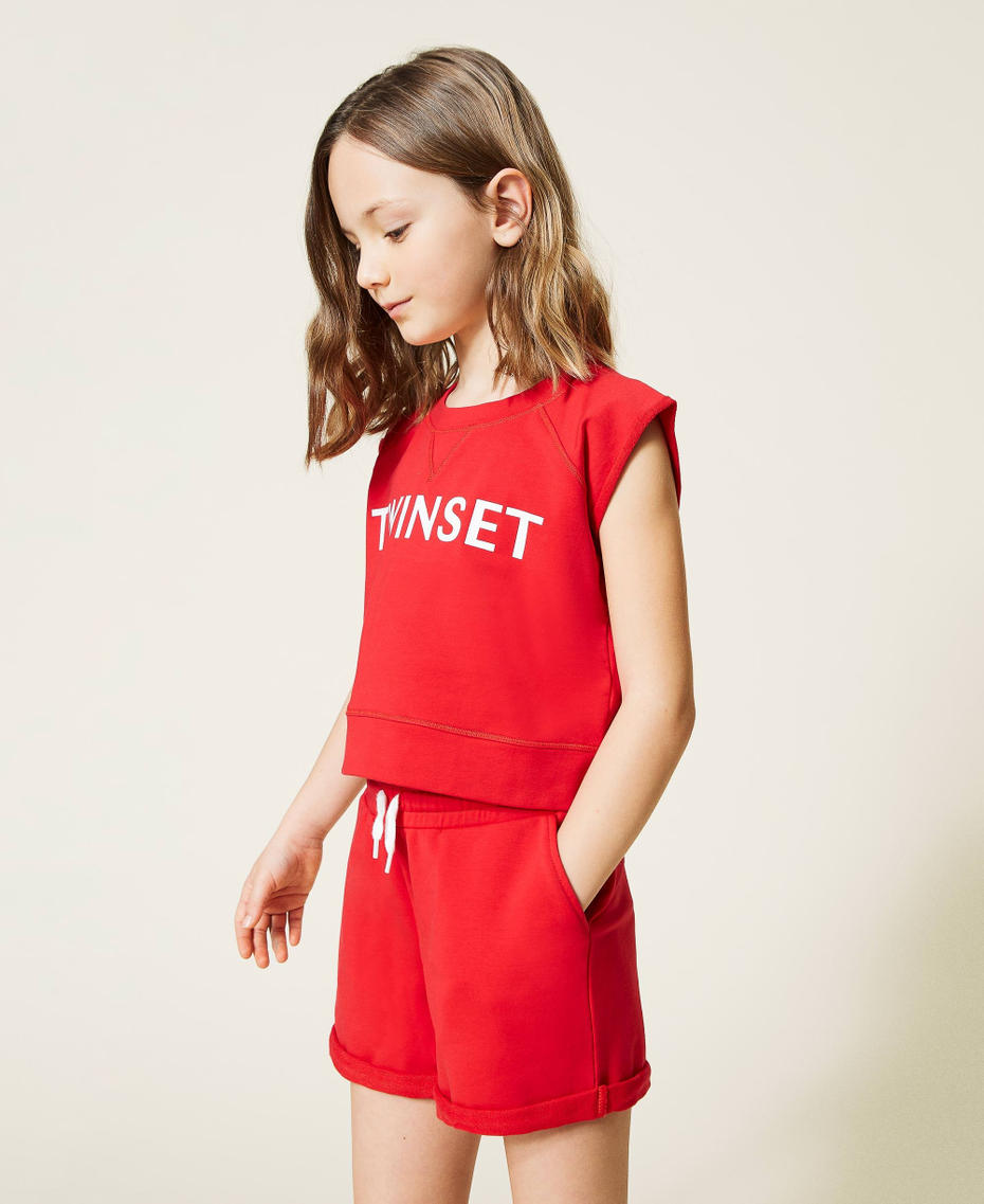 Felpa con logo e shorts