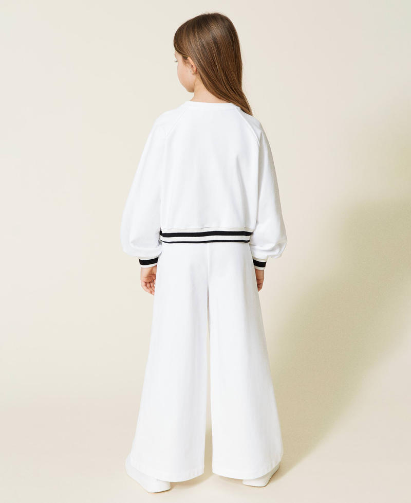 Embroidered sweatshirt and palazzo trousers set Bicolour Off White / Black Girl 221GJ211B-04