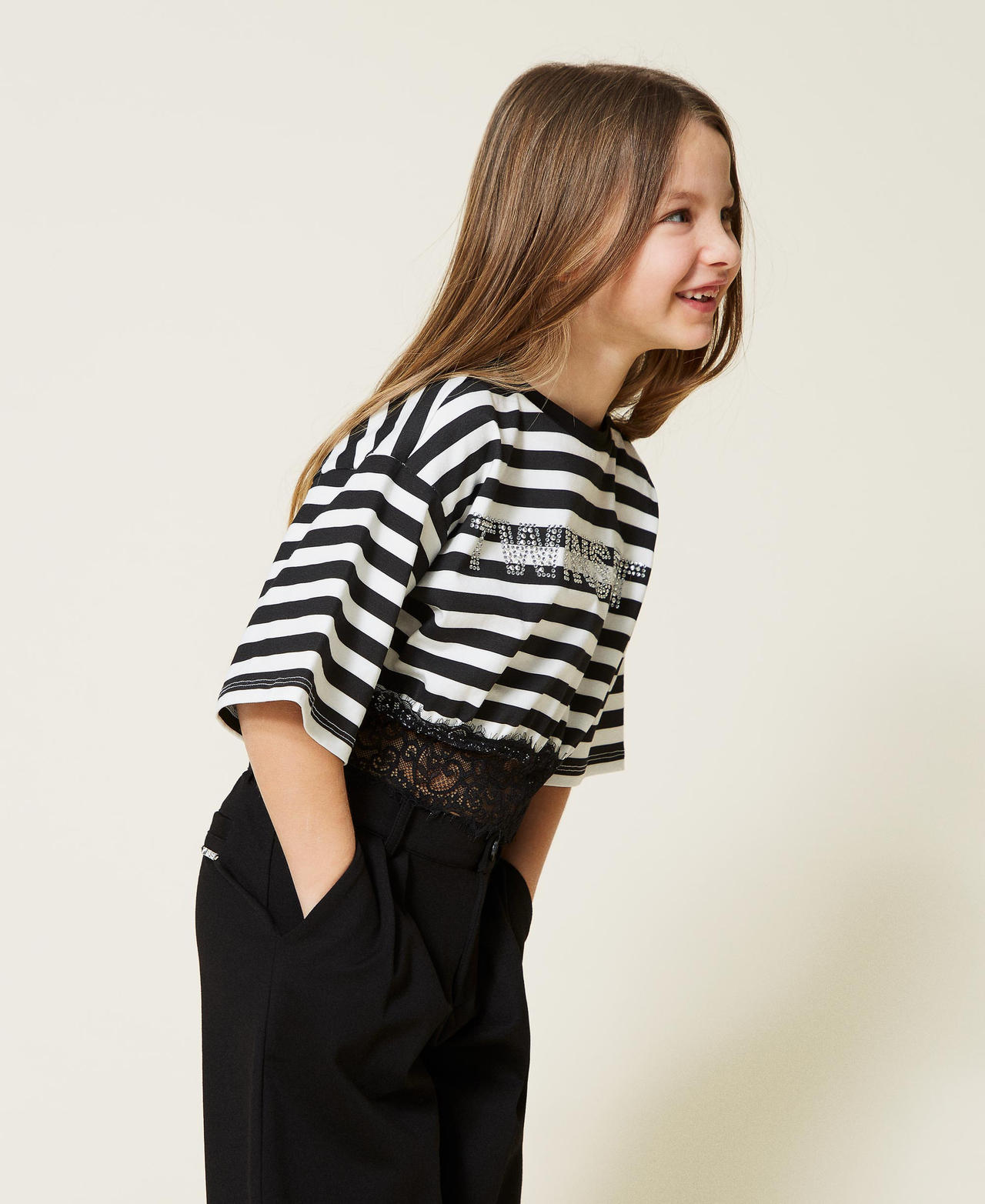 Striped t-shirt with logo and lace Off White / Black Stripe Print Girl 221GJ2244-02