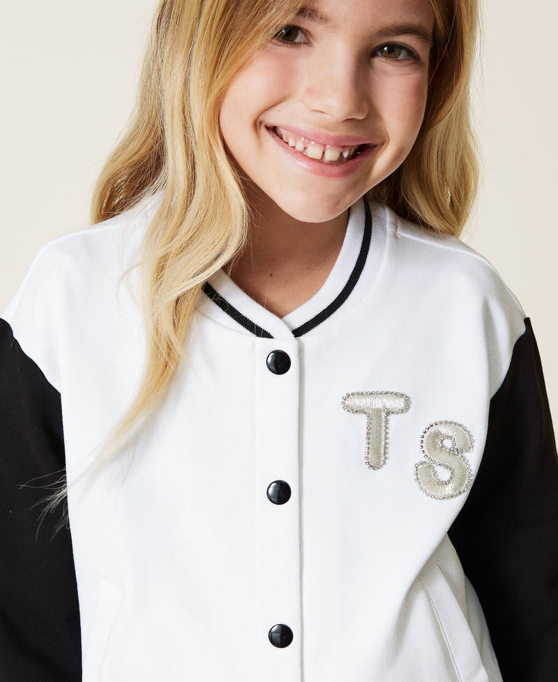 Bomber con logo patch ricamato