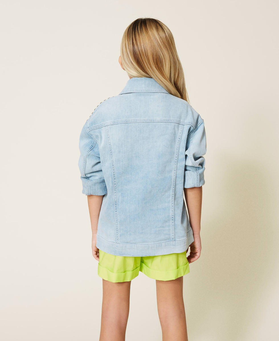 Jeansjacke mit Nieten