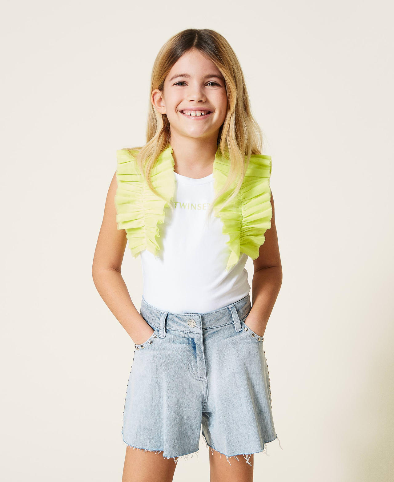 Shorts in jeans con borchie