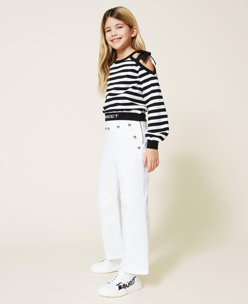 Pantal&oacute;n de pernera ancha de bull con tachuelas