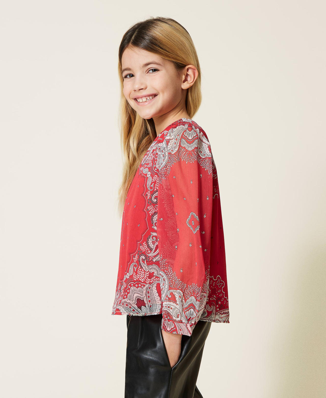 Creponne blouse with bandanna print "Fire Red” Bandanna Print Girl 221GJ2T51-03