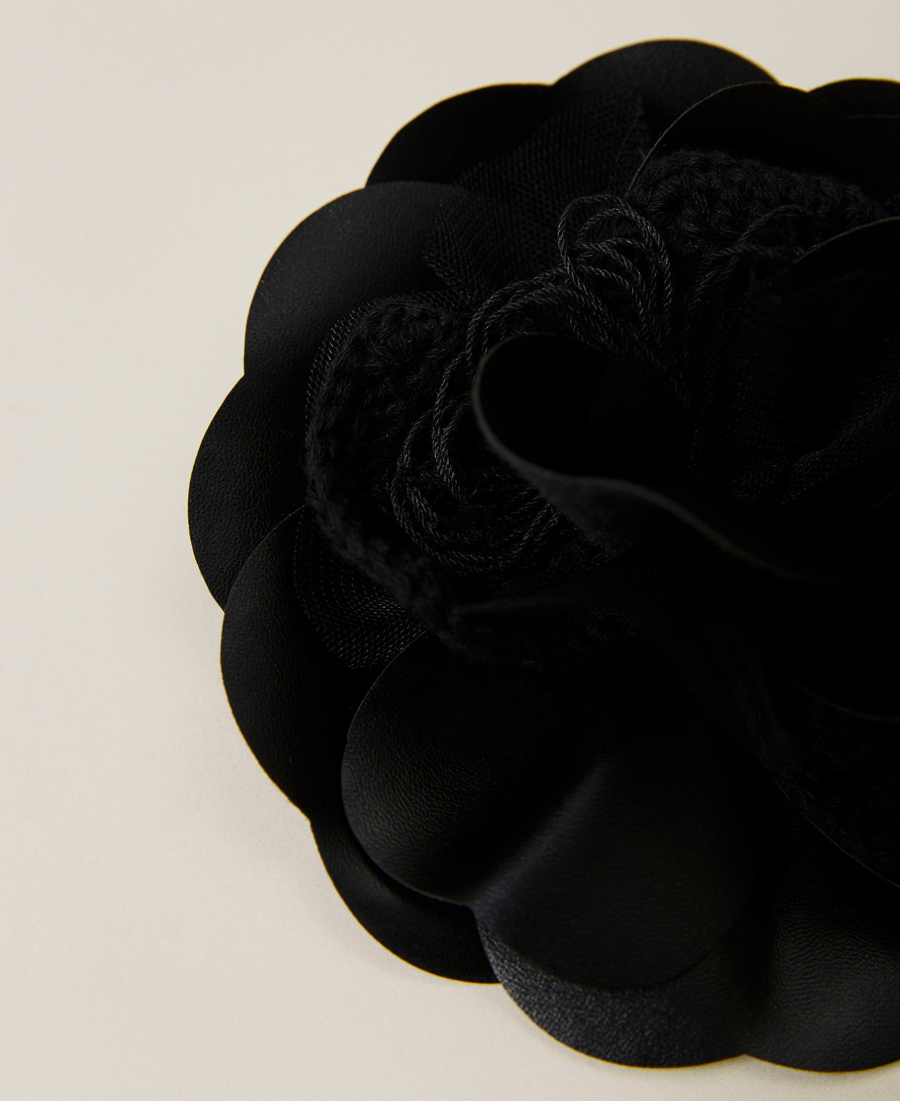 Flower brooch