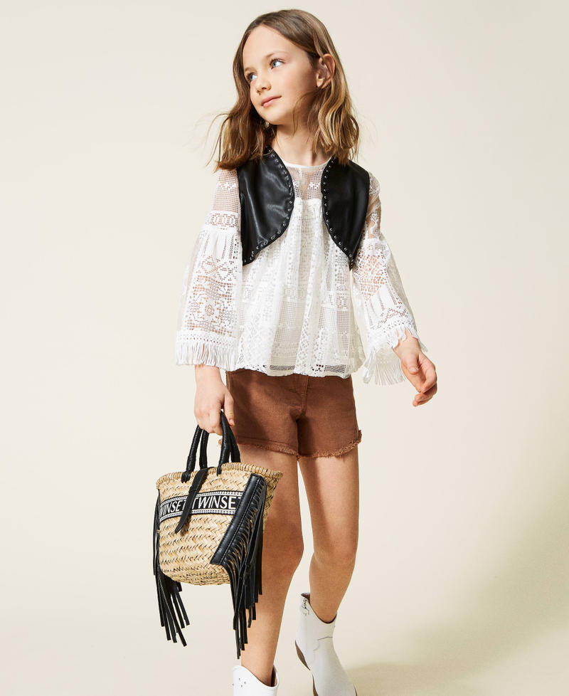 Straw shopper with fringes
