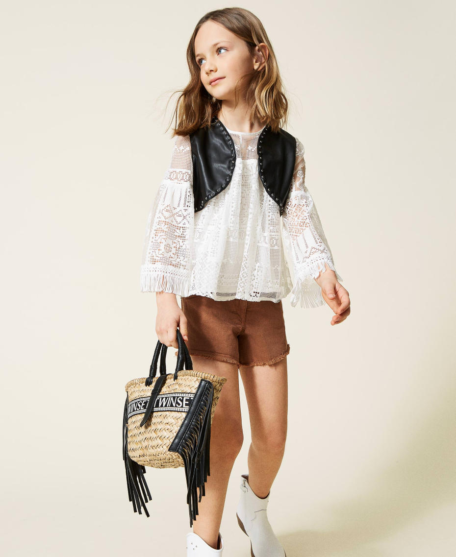 Straw shopper with fringes