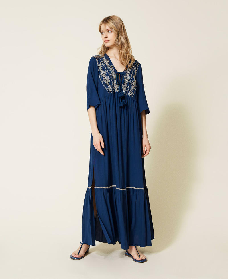 Длинное платье-кафтан с вышивкой и пайетками Двухцветный Синий "Летняя синева" / Веревка женщина 221LB2DFF-01
