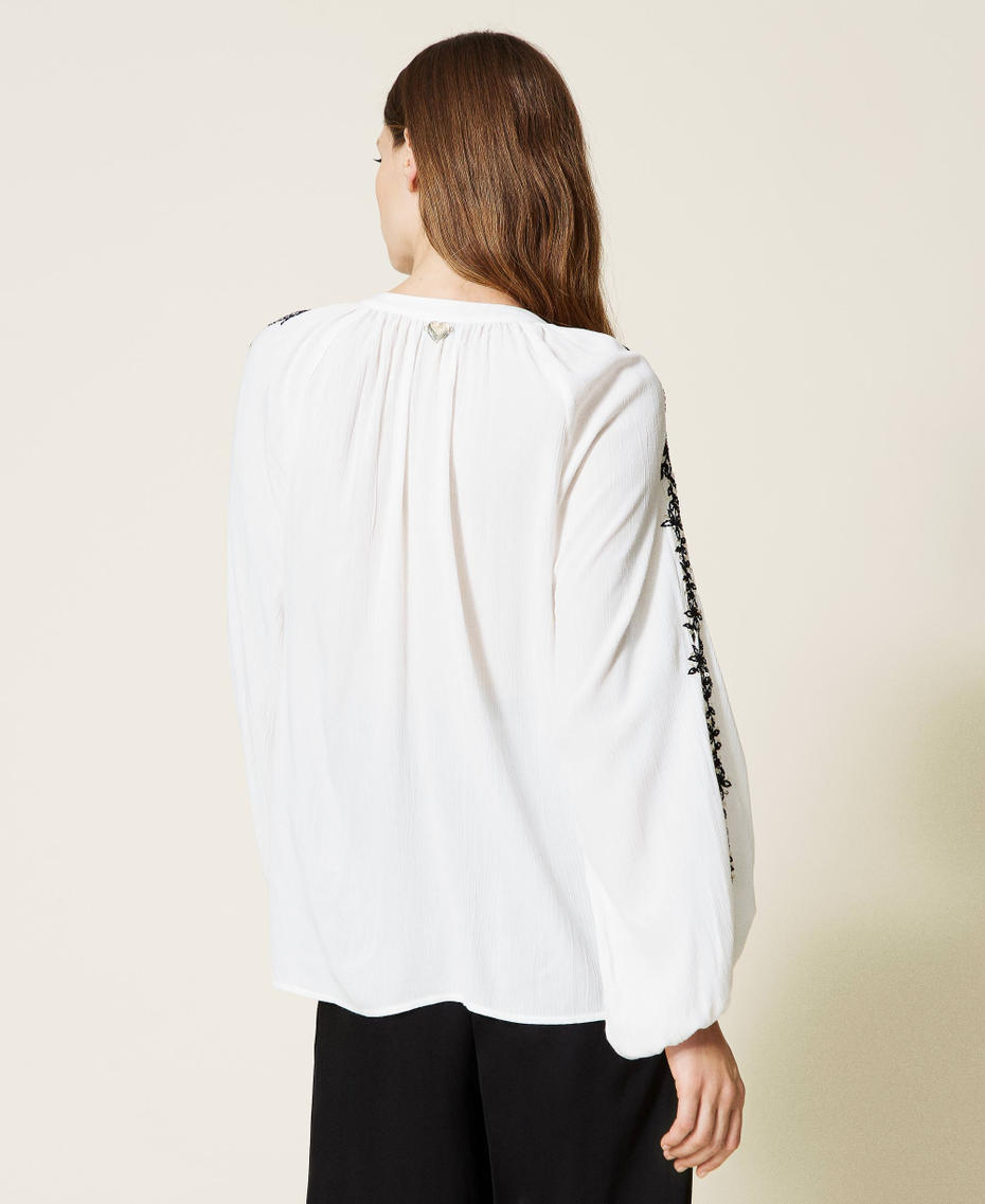 Creponne blouse with embroidery