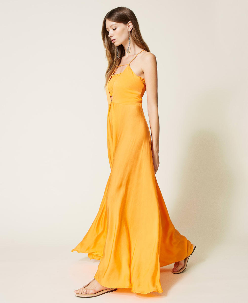 Robe satin froncé 2025