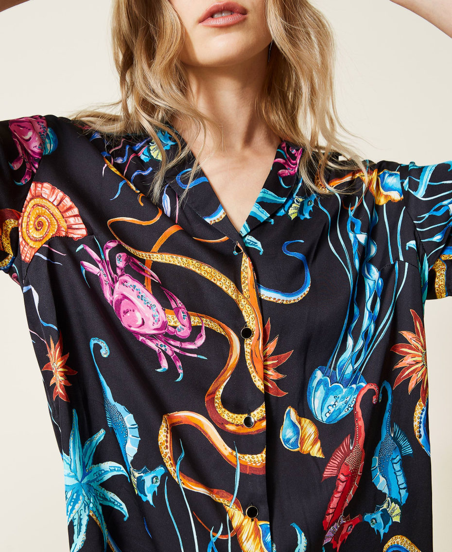 Camicia boxy in raso stampato