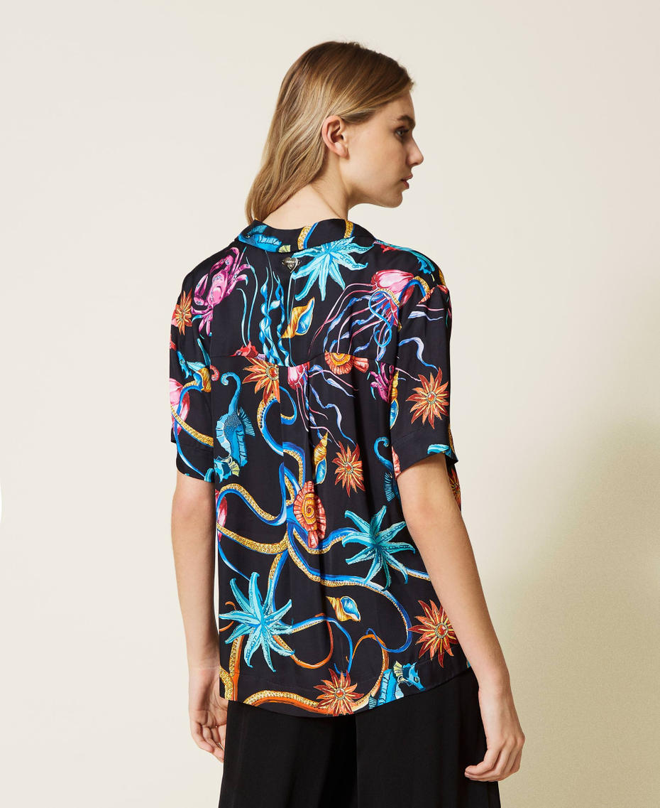 Camicia boxy in raso stampato