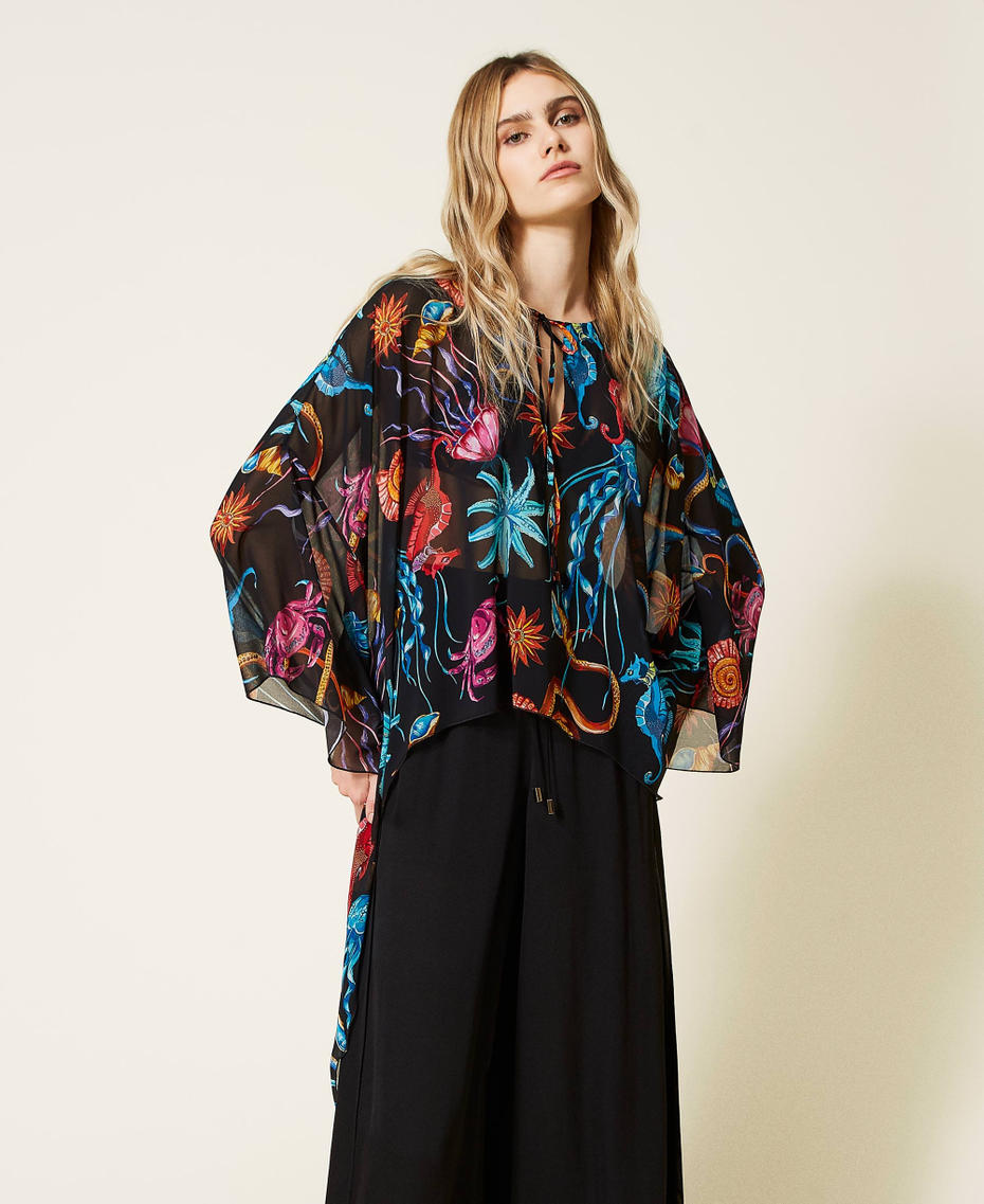 Caftan en cr&ecirc;pe georgette imprim&eacute;