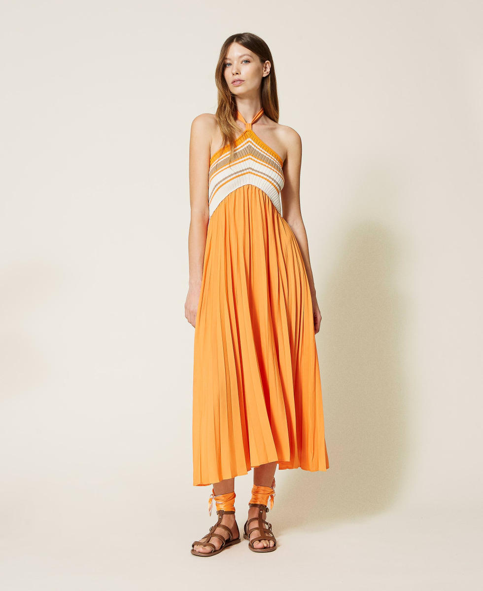 Long dress with stripes and pleats