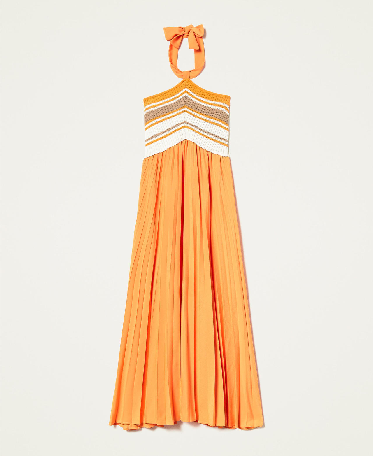 Long dress with stripes and pleats