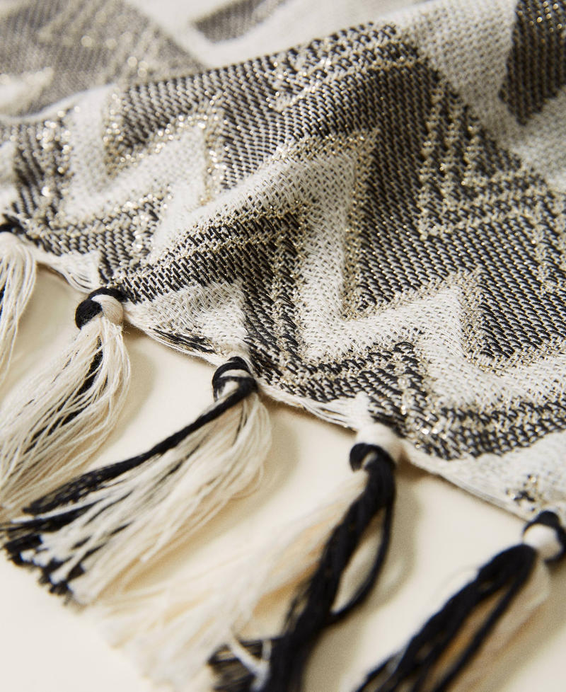 Jacquard beach towel with logo and fringes