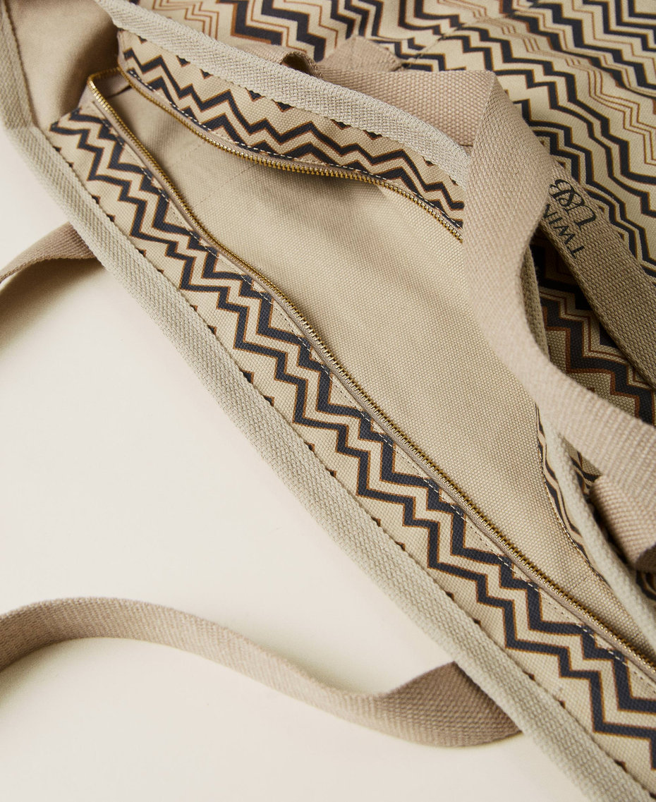 Shopper aus bedrucktem Canvas