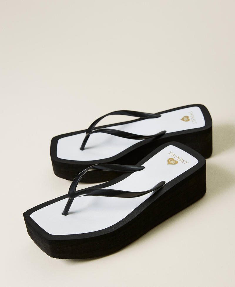 Two-tone platform thong sandals Two-tone Black / Meringue Woman 221LBPZCC-01