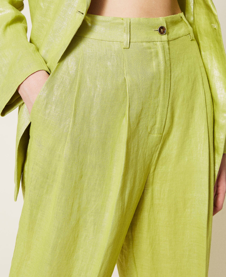 Cropped-Hose aus beschichtetem Leinen „Green Oasis“-Grün Frau 221LL23YY-04