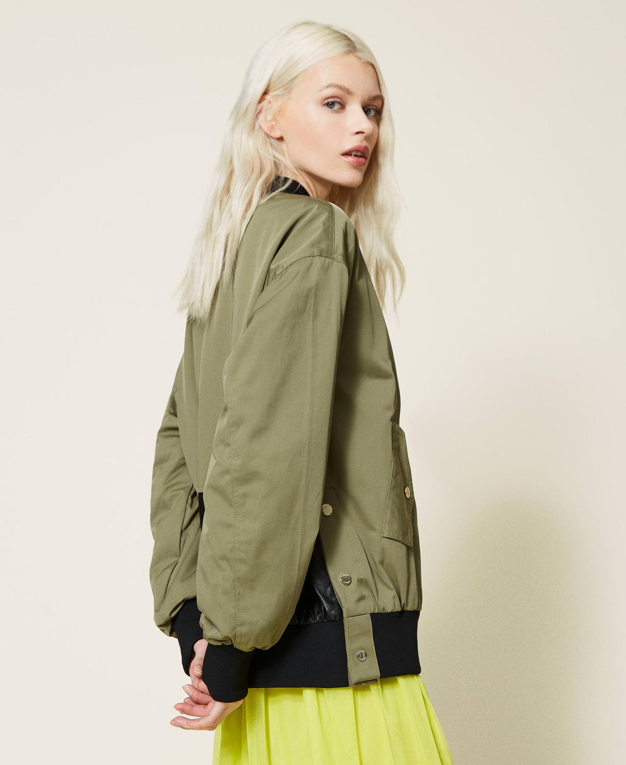 Gabardine bomber jacket Two-tone “Olive” Green / Black Woman 221LL24BB-02