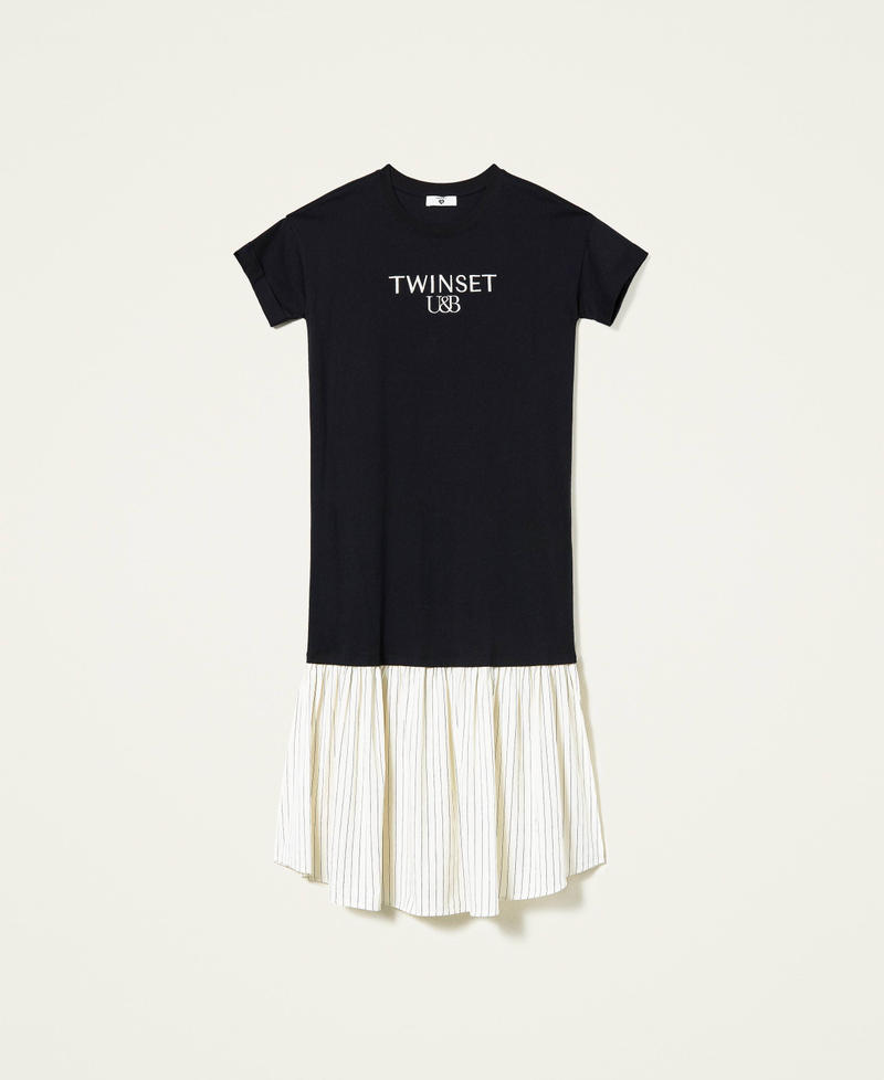 Robe longue volant&eacute;e