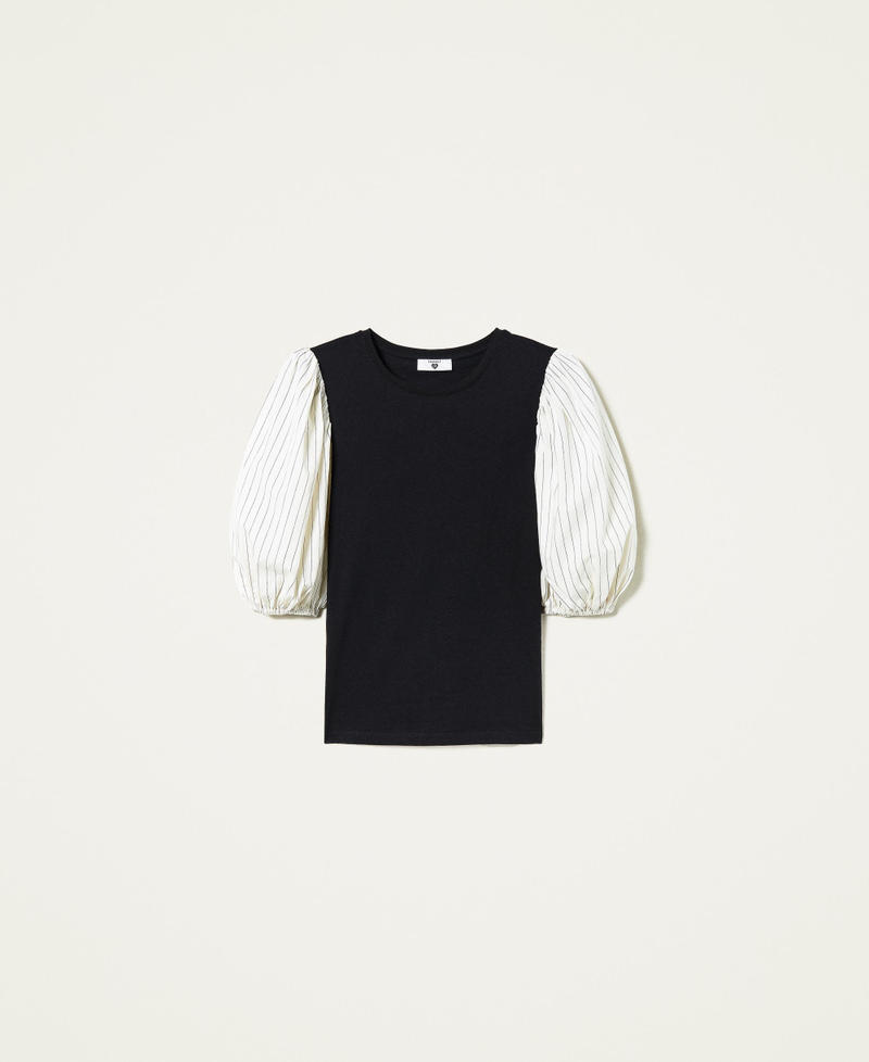 T-shirt with contrasting sleeves