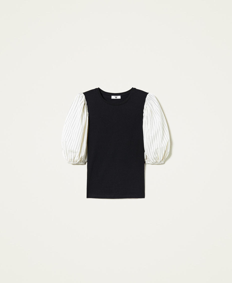 T-shirt with contrasting sleeves